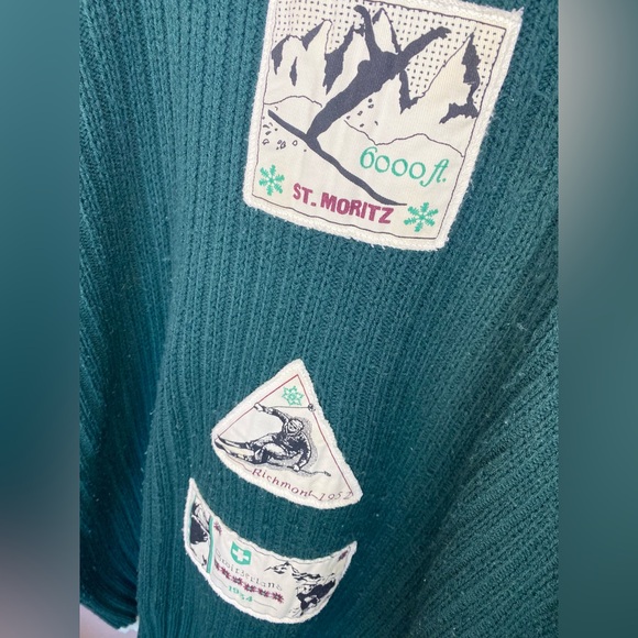 Vintage Men’s Sweater Club International Green White XL Patch Ski Crew Neck Y2K - Picture 3 of 7